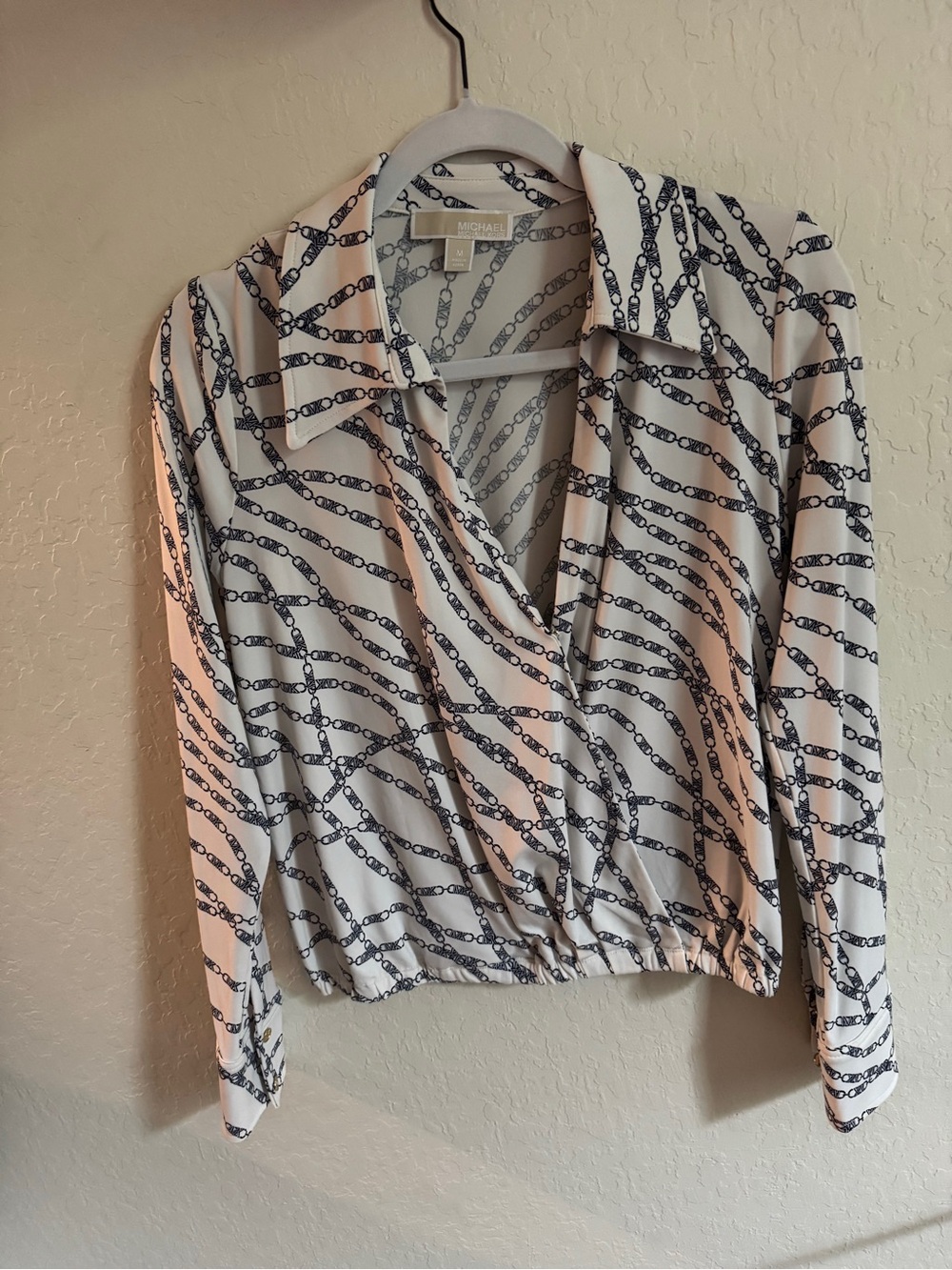 MICHAEL Michael Kors White Blouse with Navy Chain Print